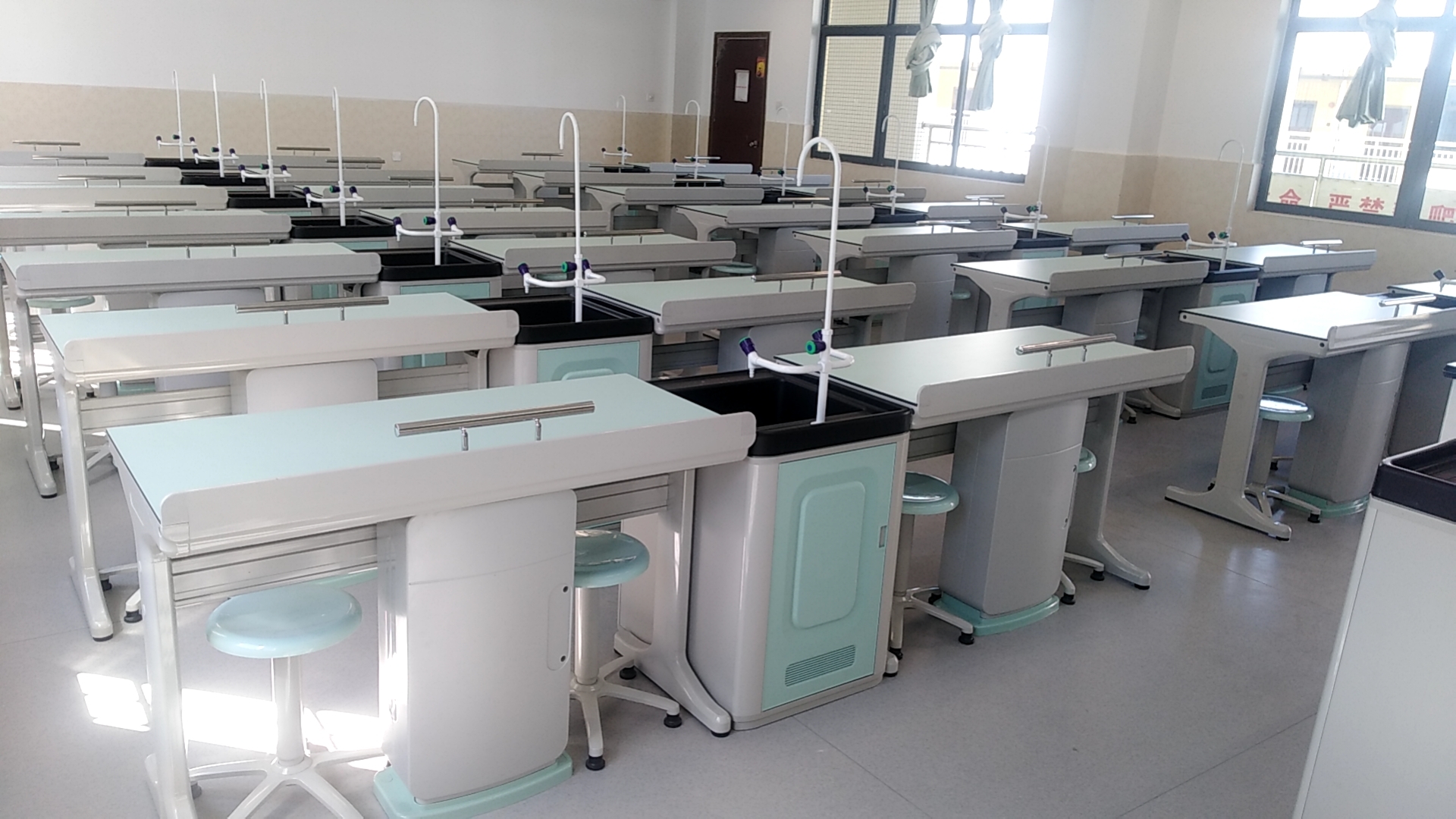 廣州五中-生物實驗室