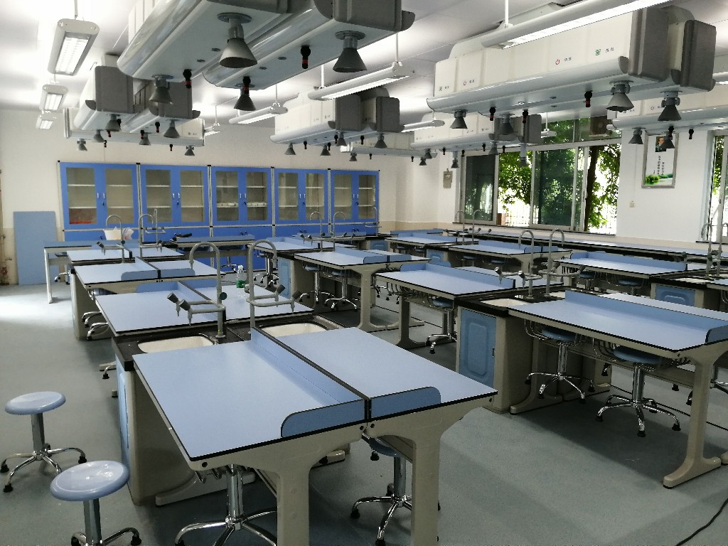 廣州大學(xué)附屬中學(xué)（大學(xué)城校區）-化學(xué)實驗室